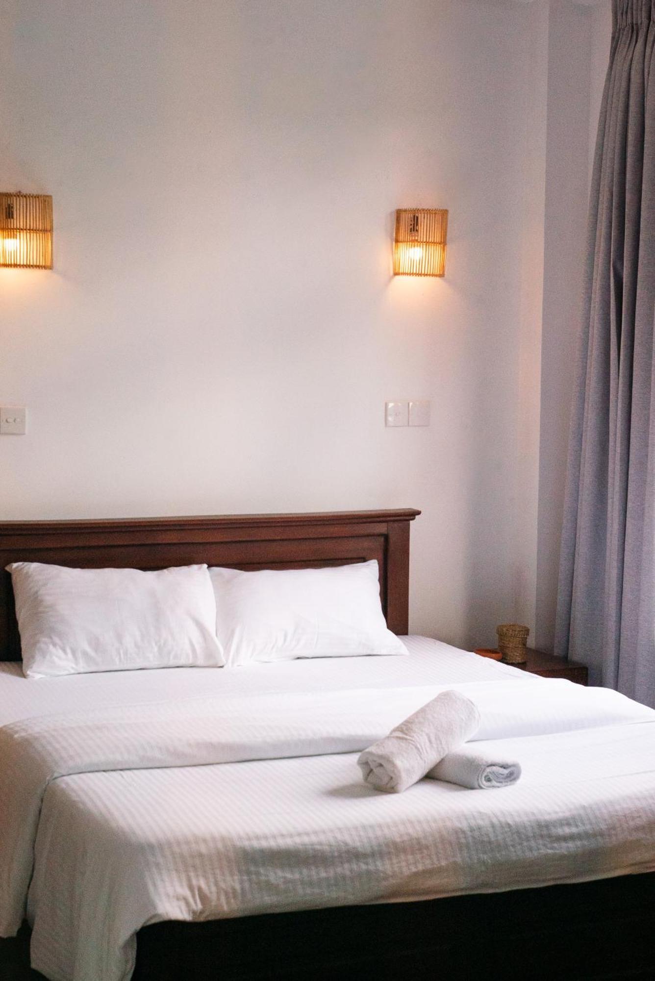 Ruma Surf Hotel Ahangama Buitenkant foto