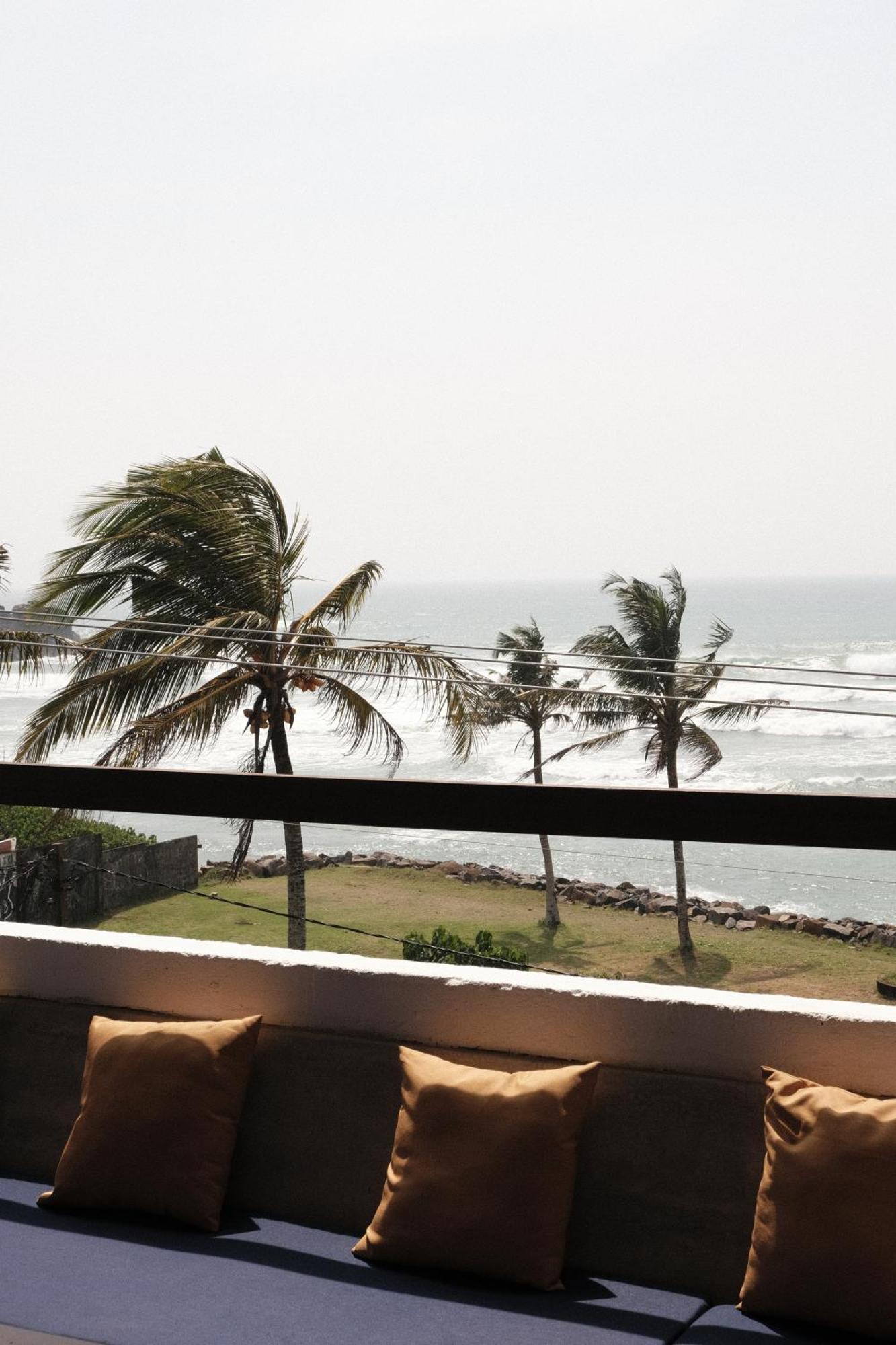 Ruma Surf Hotel Ahangama Buitenkant foto