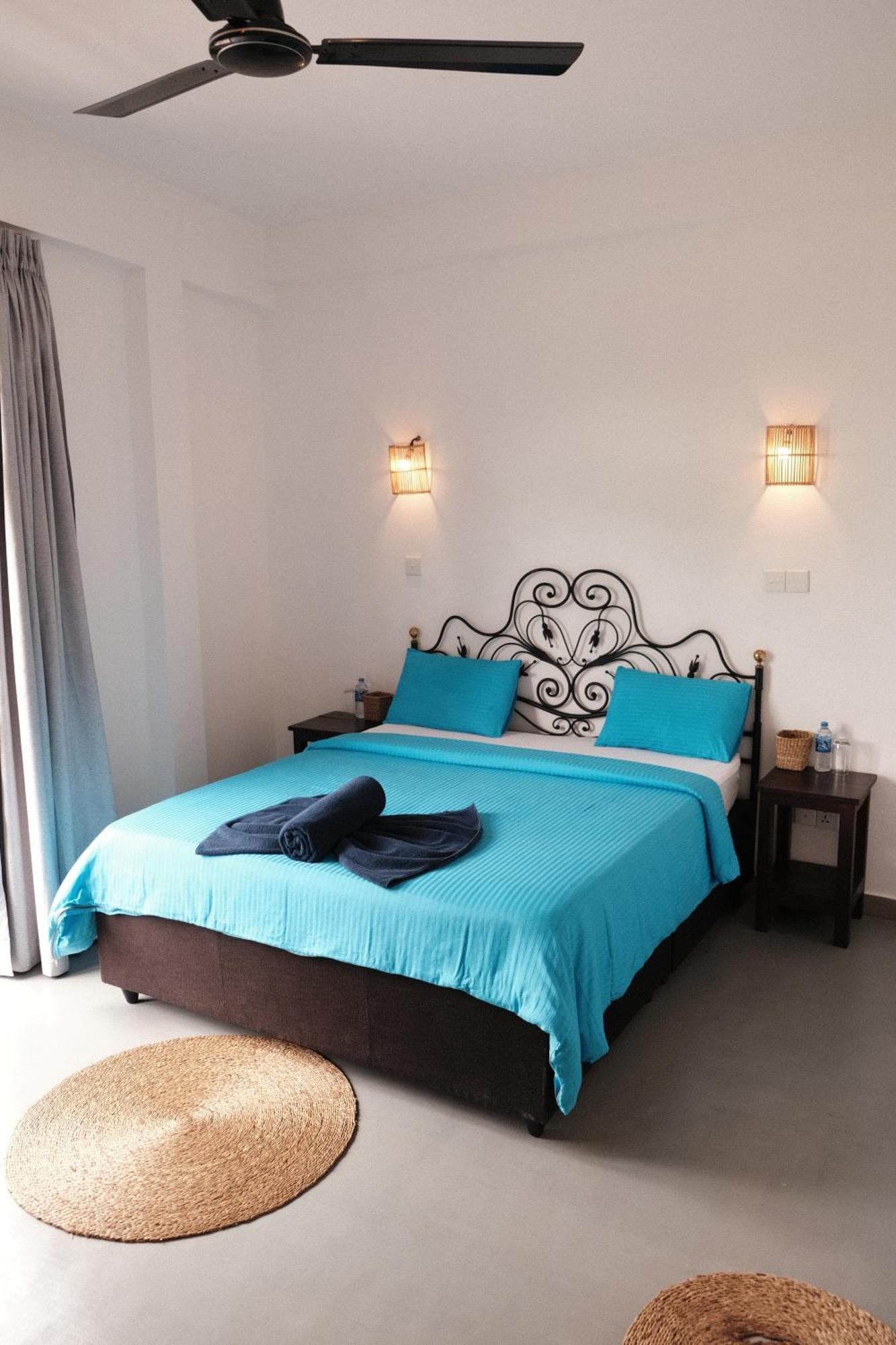 Ruma Surf Hotel Ahangama Buitenkant foto