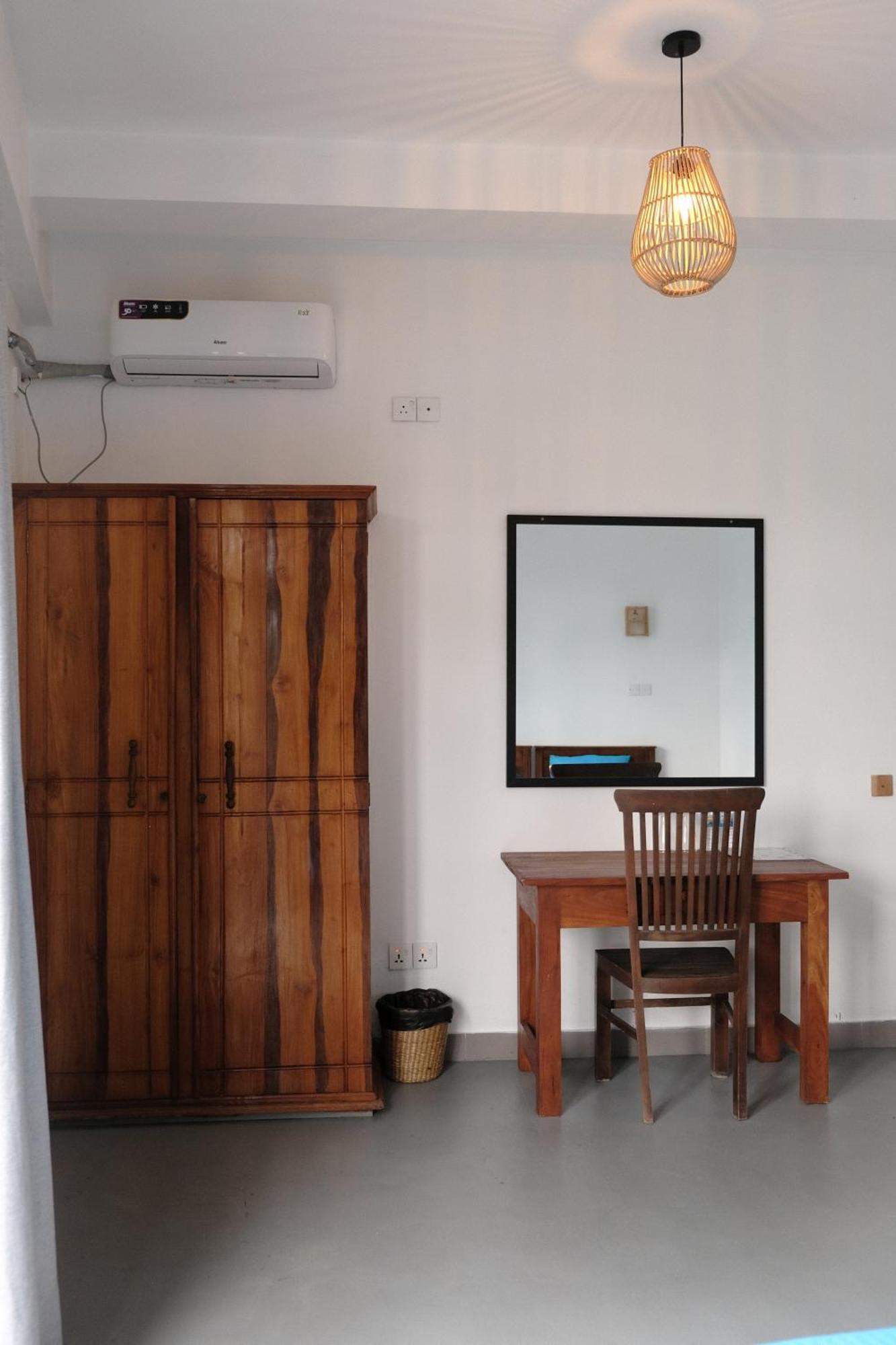 Ruma Surf Hotel Ahangama Buitenkant foto