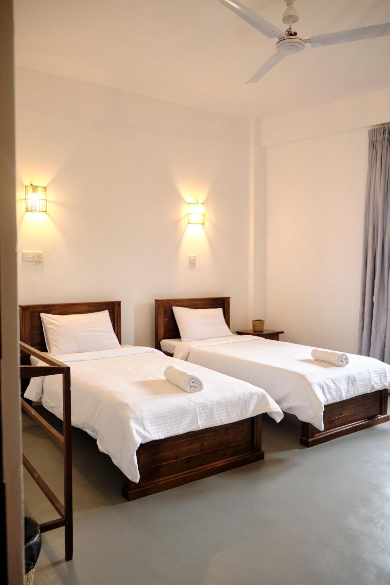 Ruma Surf Hotel Ahangama Buitenkant foto