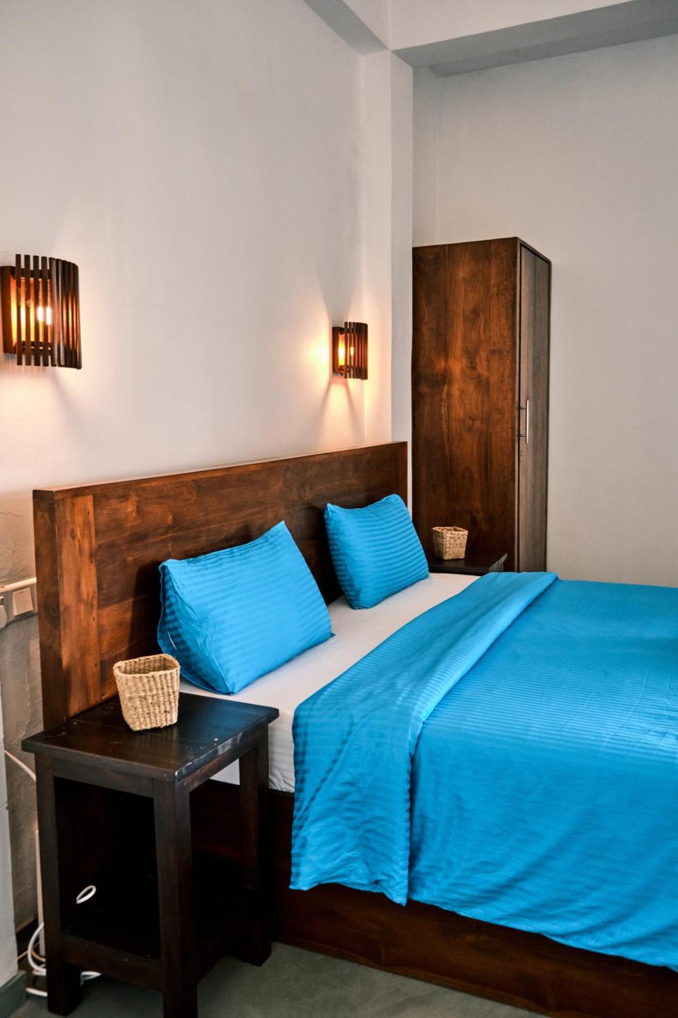 Ruma Surf Hotel Ahangama Buitenkant foto