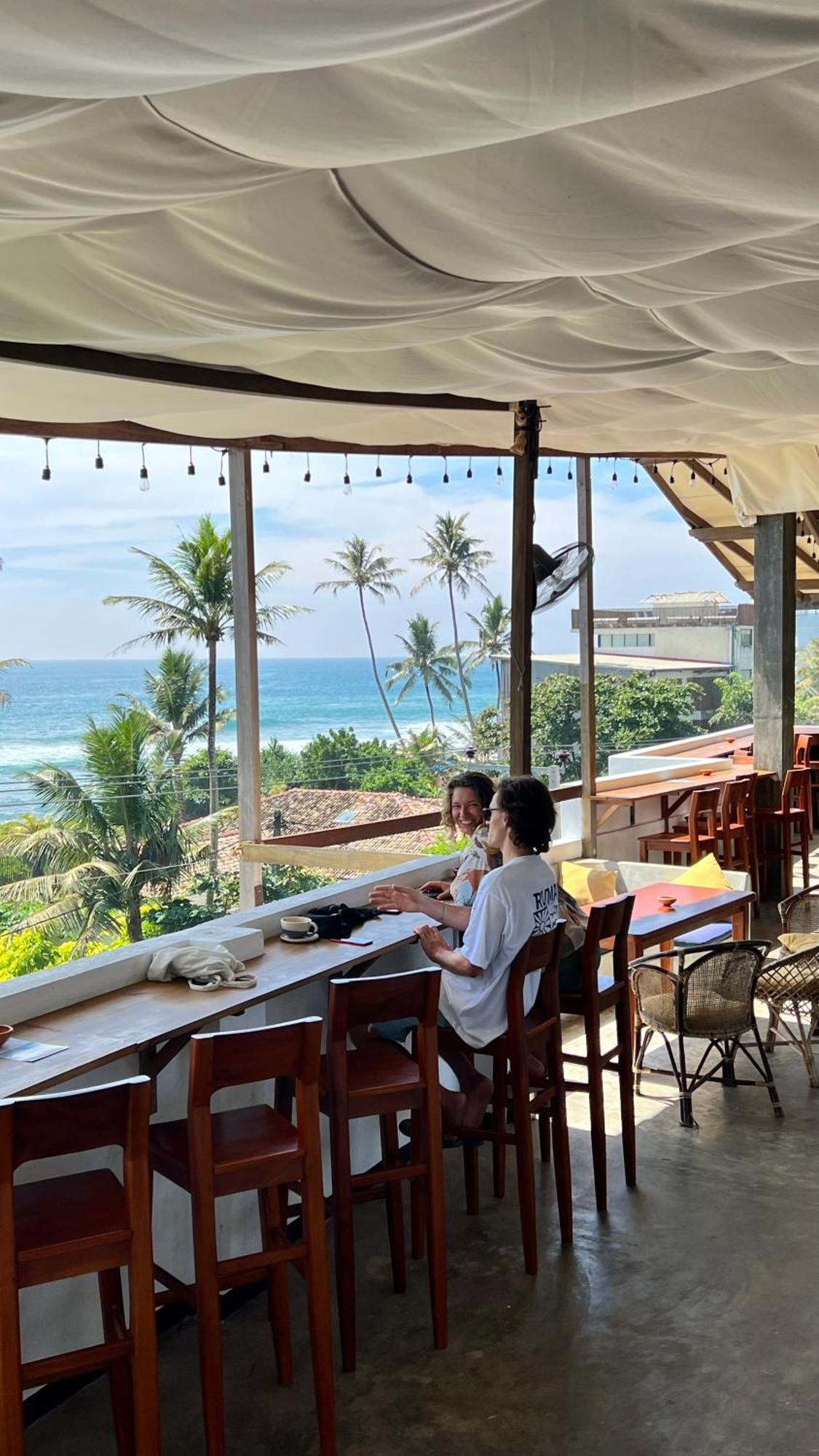 Ruma Surf Hotel Ahangama Buitenkant foto
