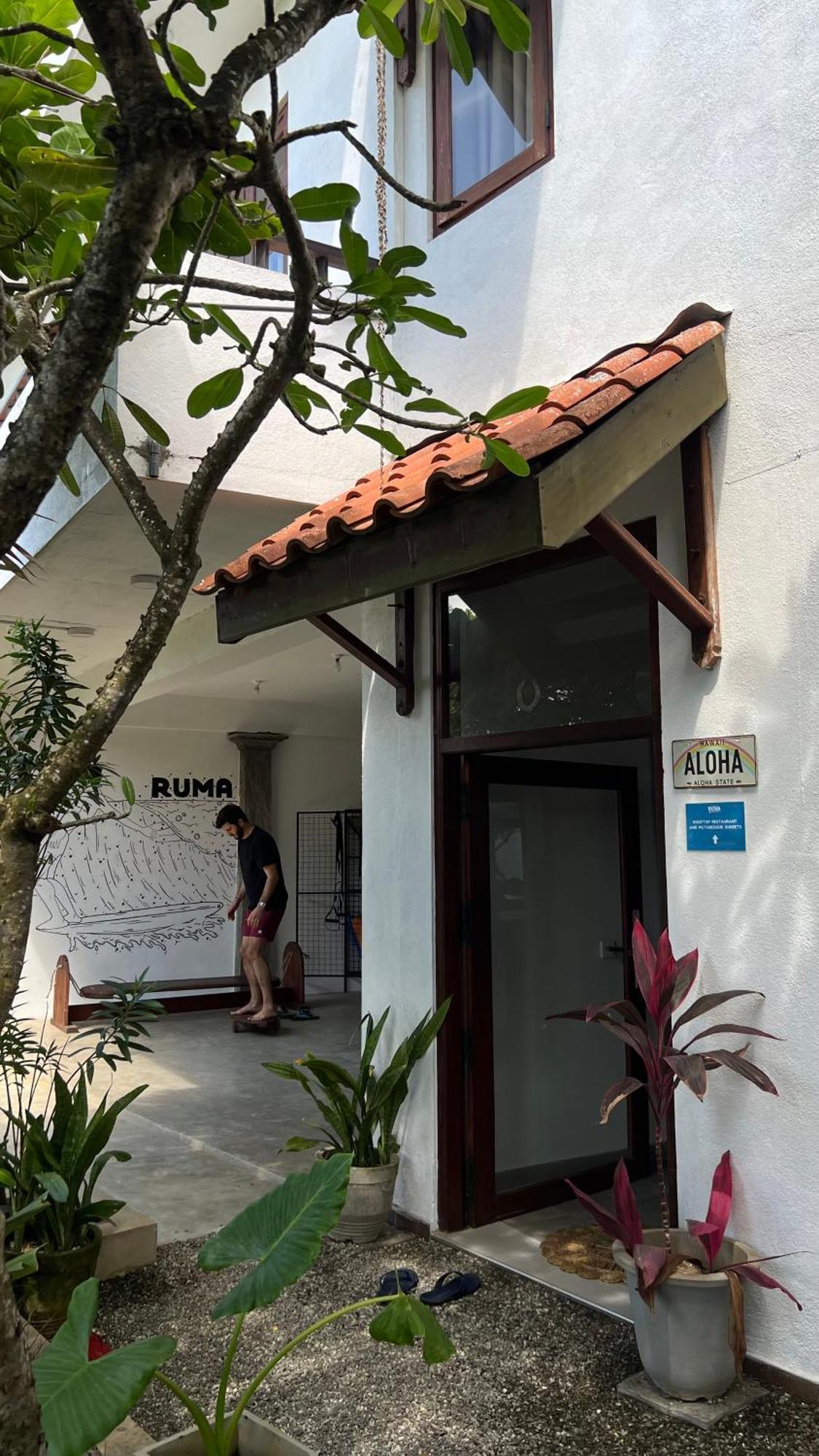 Ruma Surf Hotel Ahangama Buitenkant foto